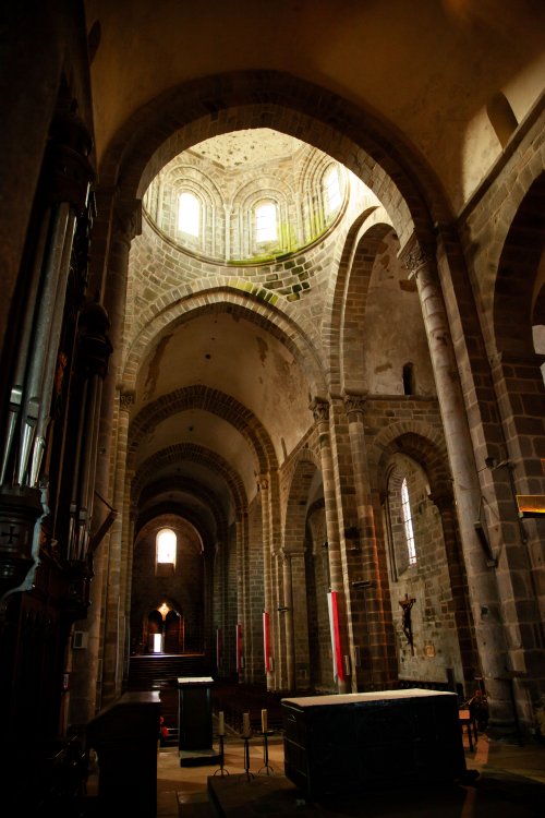 Intérieur de la Collégiale